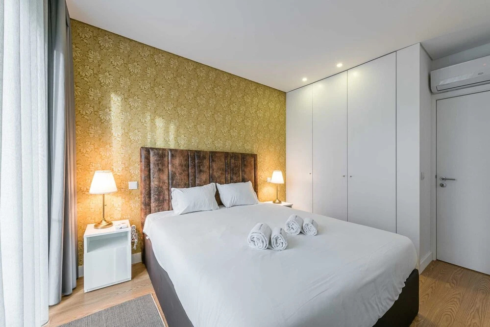 Guestready - Damask Parlor