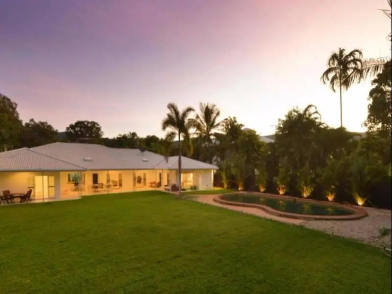 Kewarra Beach House - Luxury Holiday House