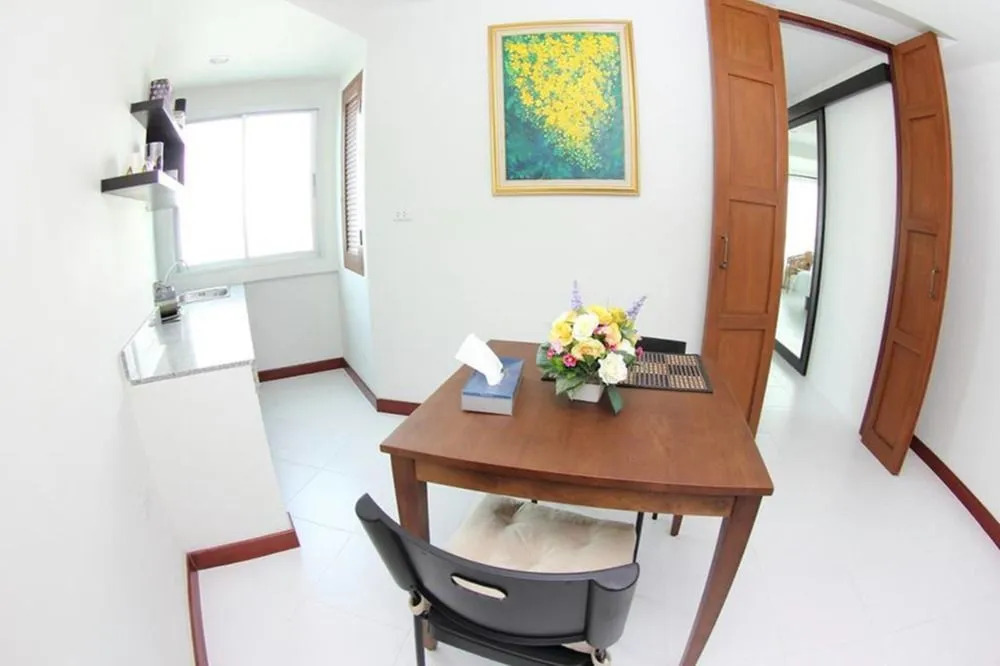 Baan Salin Suites