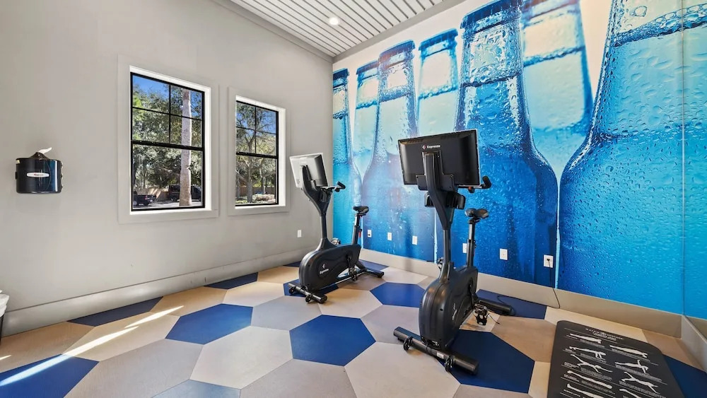 Stylish 2BR Corporate Stay Pool Balcony 2