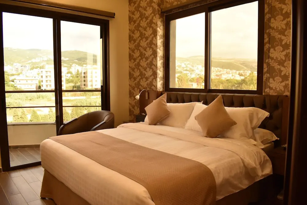 Sea View Hotel