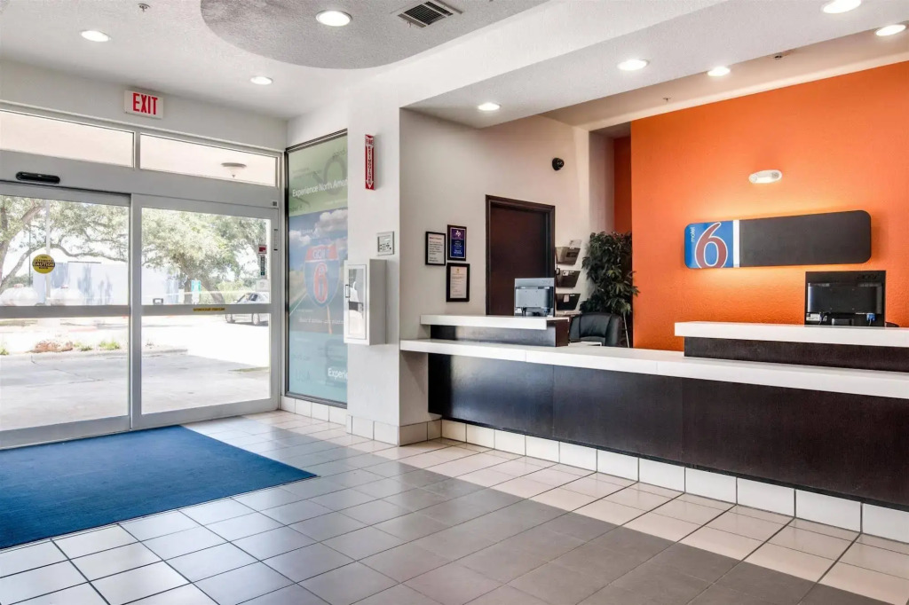 Motel 6-Cedar Park, TX