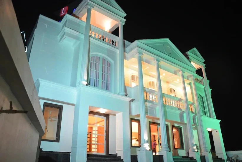 Royal Windsor Hotel