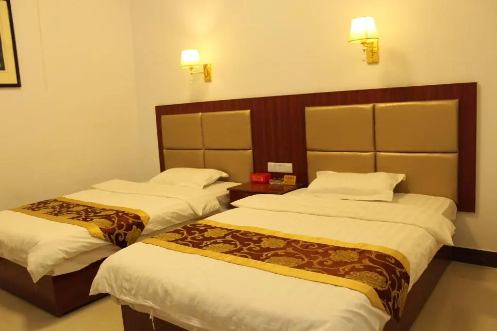 Dunhuang Happy Yijia Guest House