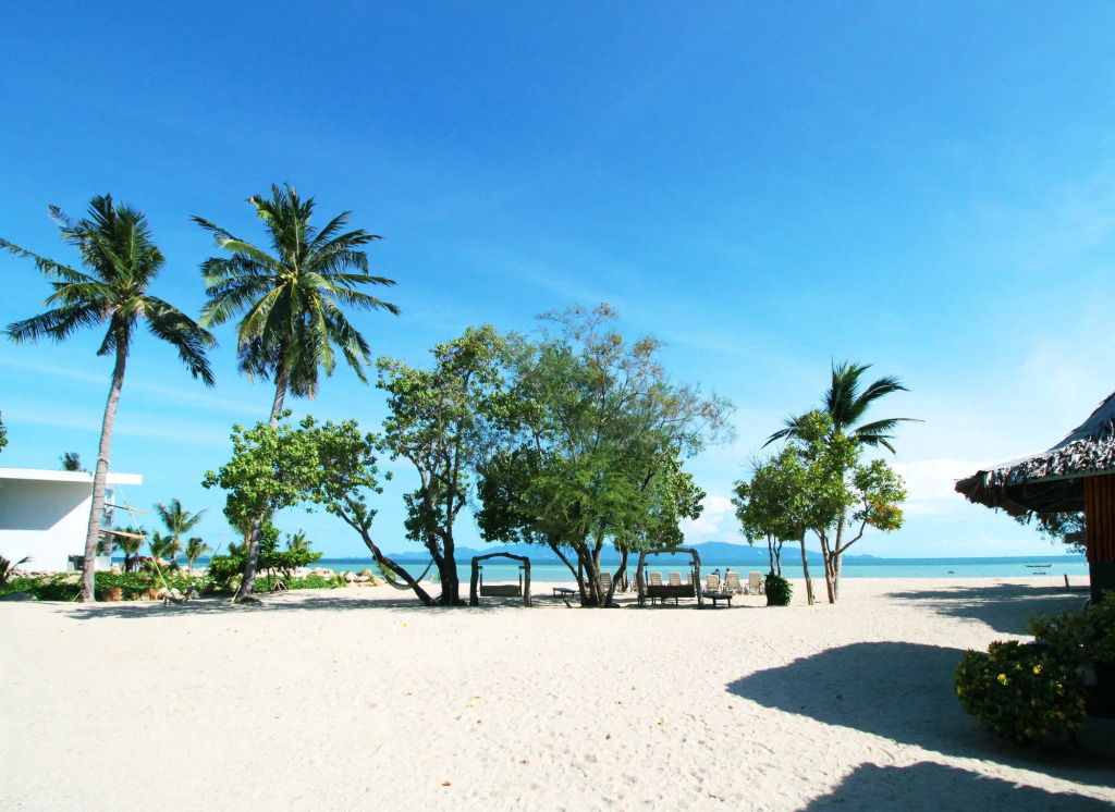 Sabaii Bay Resort