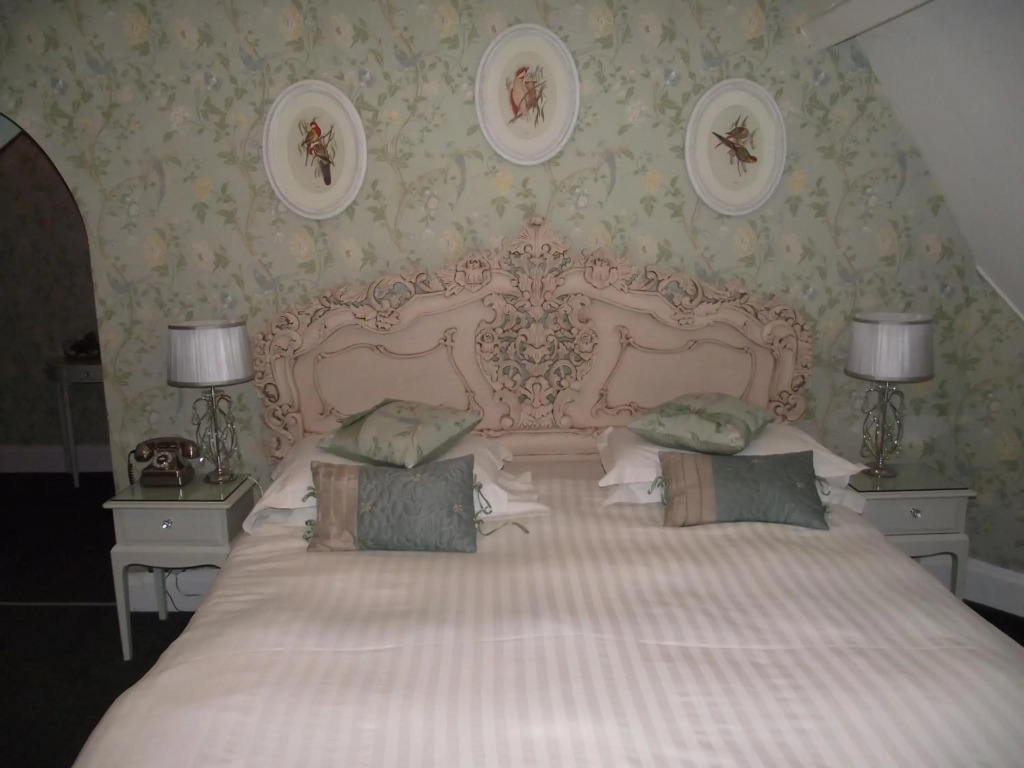 Maenan Abbey Hotel