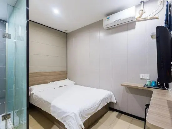 100 Liangpin Inn (Nanjing Southeast University & Chengxin Avenue Subway Station)