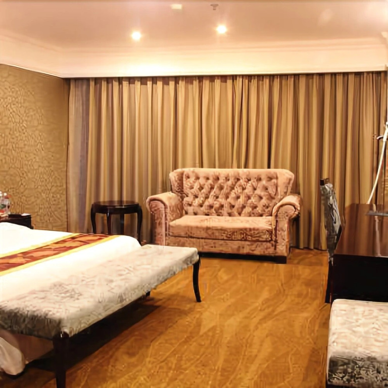 Emerald Hotel