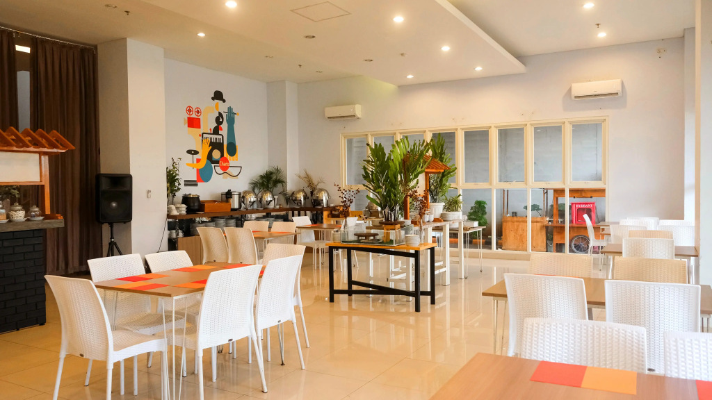 De La Charis Hotel by Waringin Hospitality