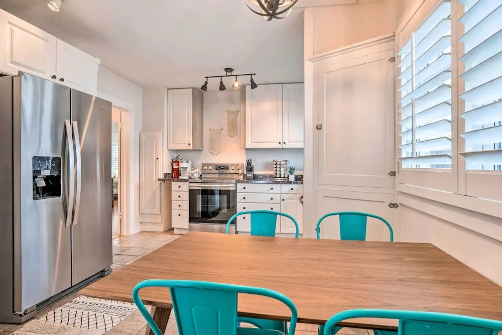 Walk Dtwn Prescott: Historic Home w/ Patio