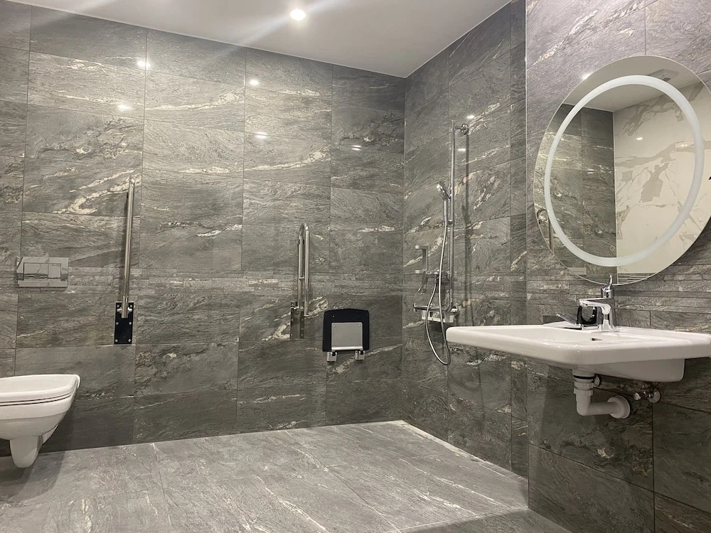 Tisia Hotel & Spa