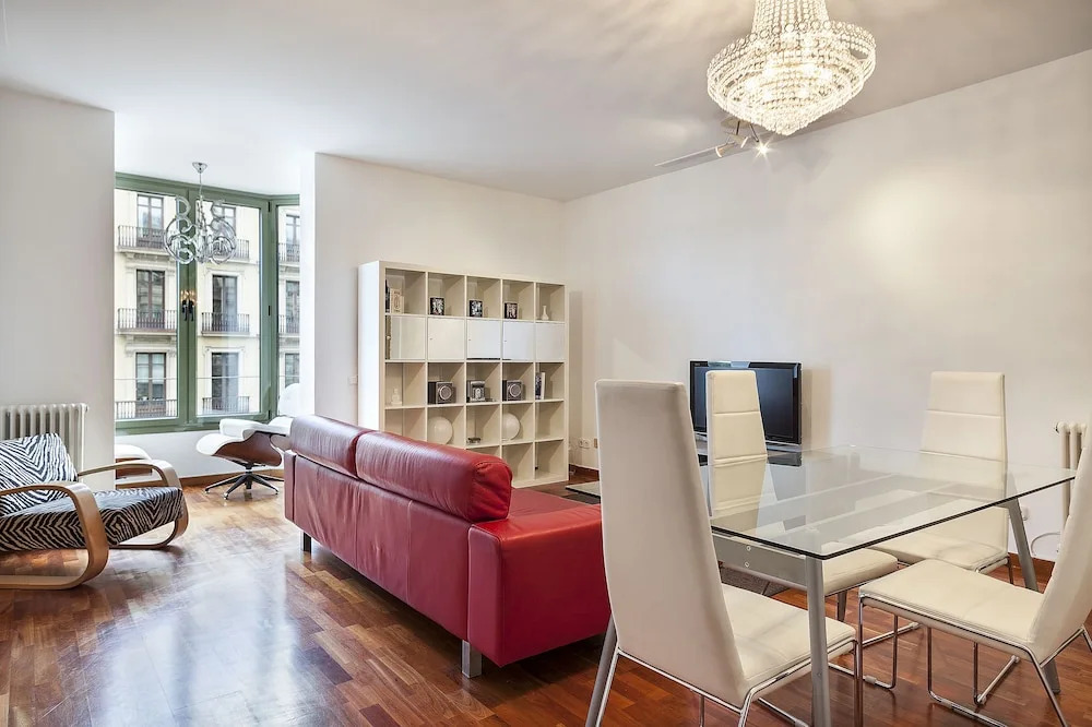 Uma Suites Luxury Downtown