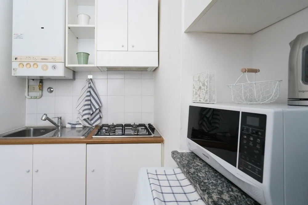 Garibaldi Apartments