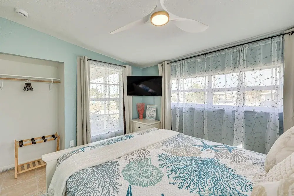 Pool Paradise! Port Charlotte Home Near Beach