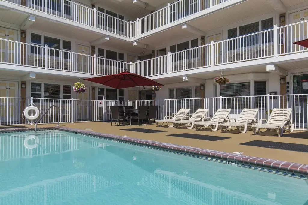 Esplanade Suites - A Sundance Vacations Property