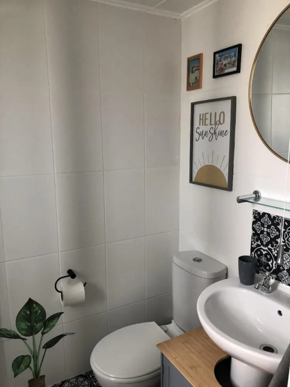Brighton Water Cabin With Free Parking