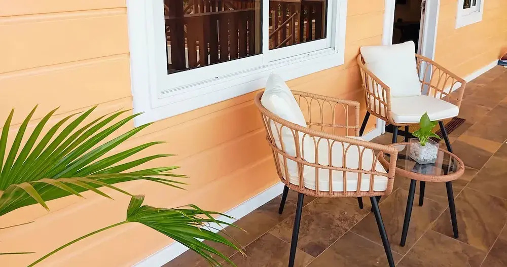DOLFIJN STUDIOS Stylish 2BR Apartment Fast WiFi AC Near Center