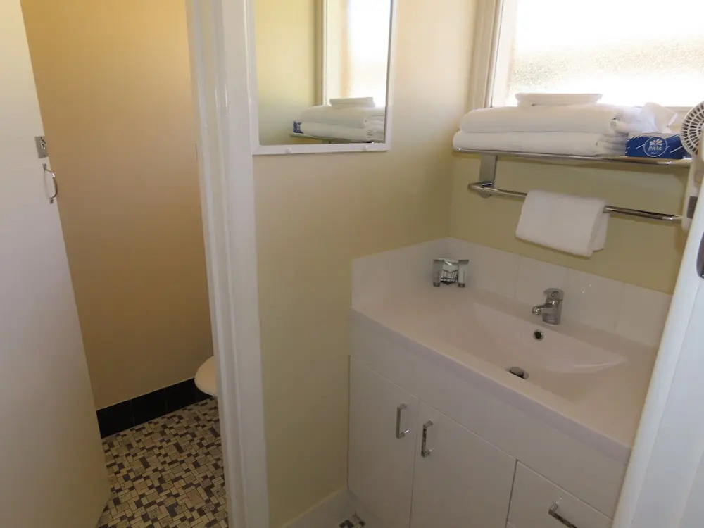 Emu Point Motel