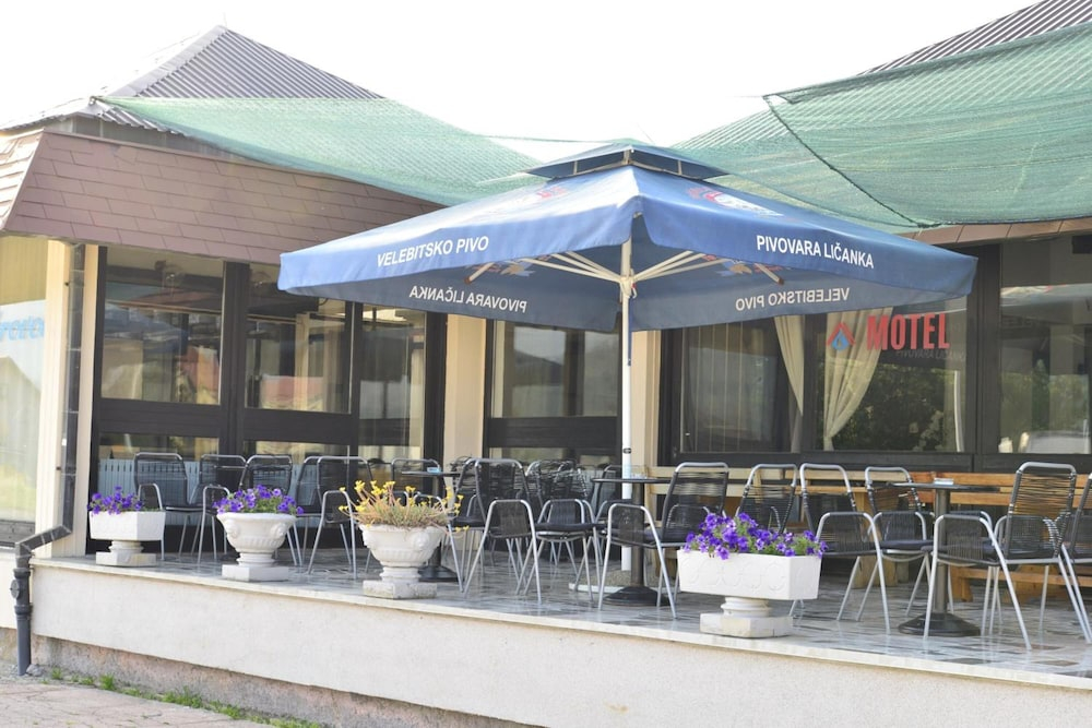 Motel Licki Krovovi