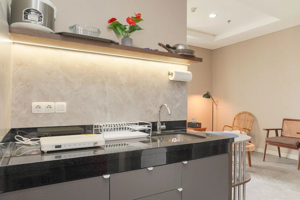 Good Deal And Restful 1Br Ciputra International Apartment
