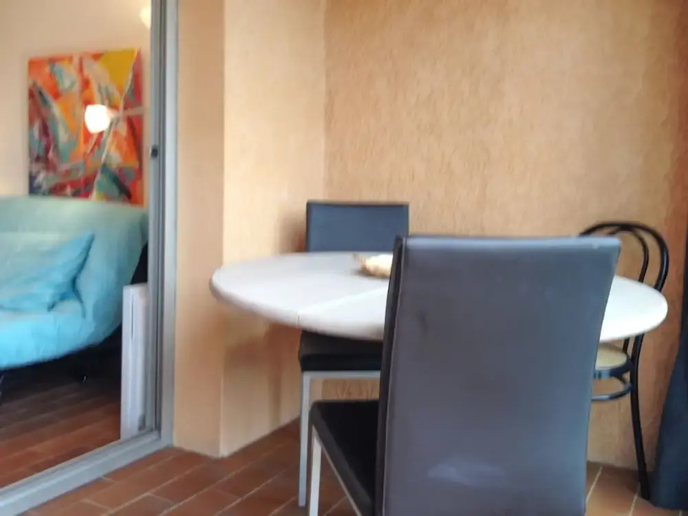 Studio in Vence, With Wonderful Mountain View, Pool Access and Wifi - 14 km From the Beach