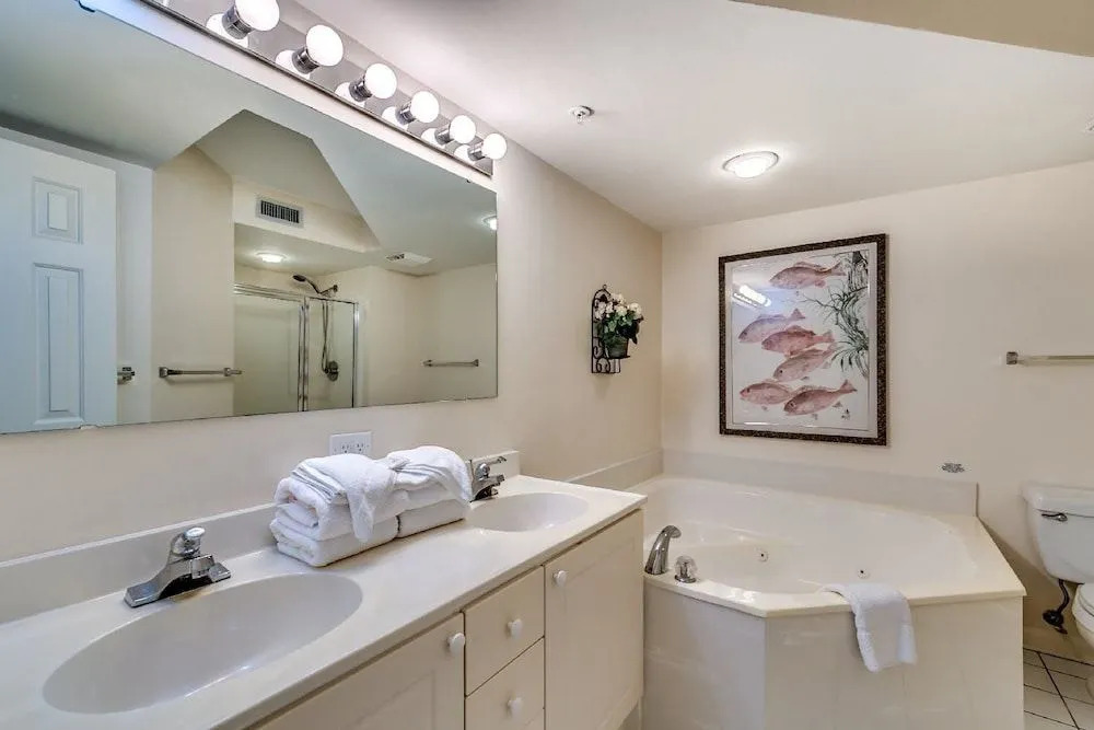 Ocean Bay Club - 710 by RedAwning