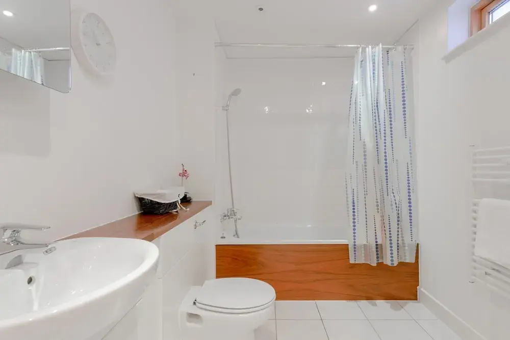 2 Bedroom Apartment Near Stepney Green