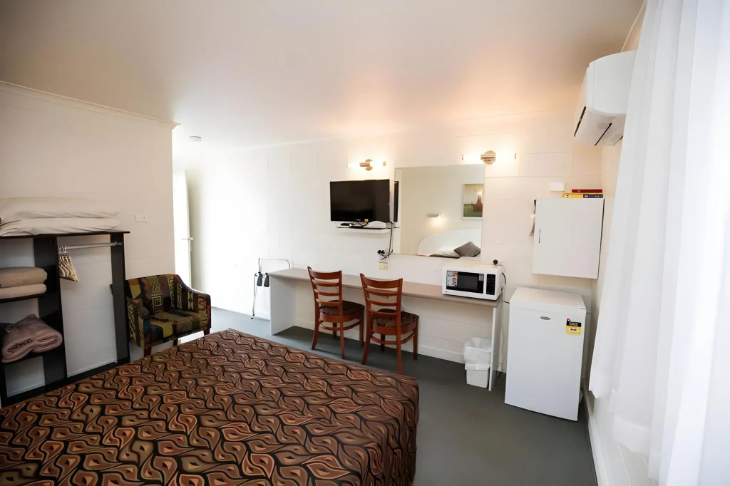 A&A Lodge Motel