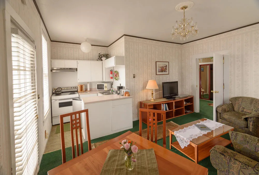Nicholson House Inn