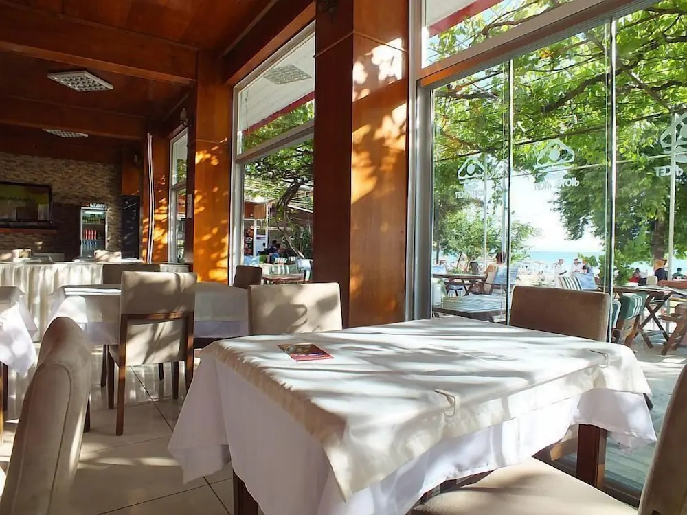 Acet Hotel
