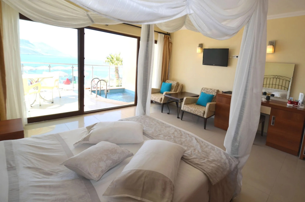 Hotel Cachet Adults Only