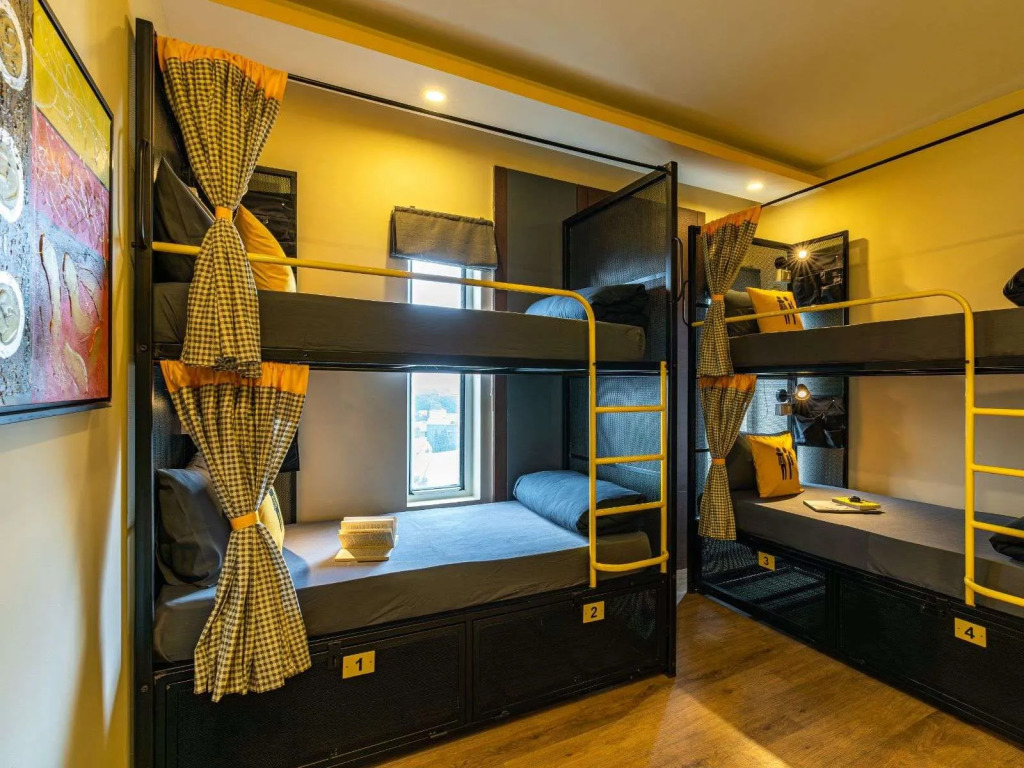 The Hosteller Bangalore, Brigade Road