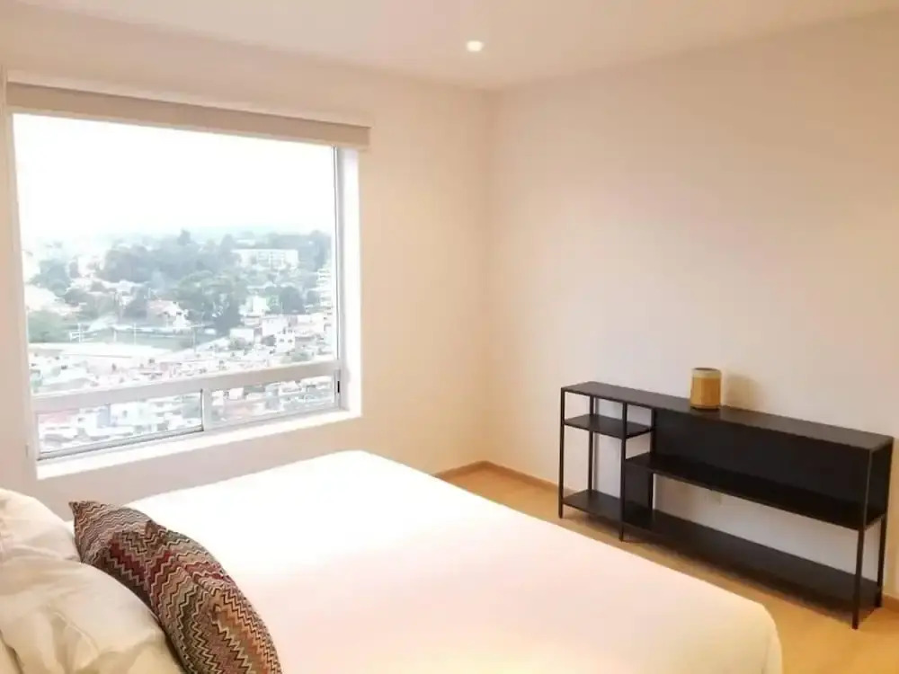 Amazing City Views in Big Apartment With Amenities