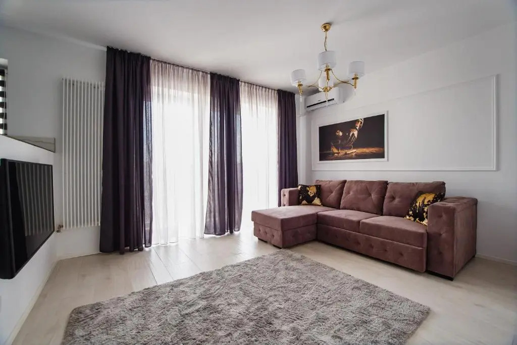 No. 11 - The Penthouse in City Center