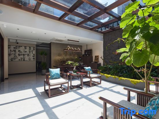 Floral Hotel·Yunxiju Viewing Hotel (Datong Ancient City Store)