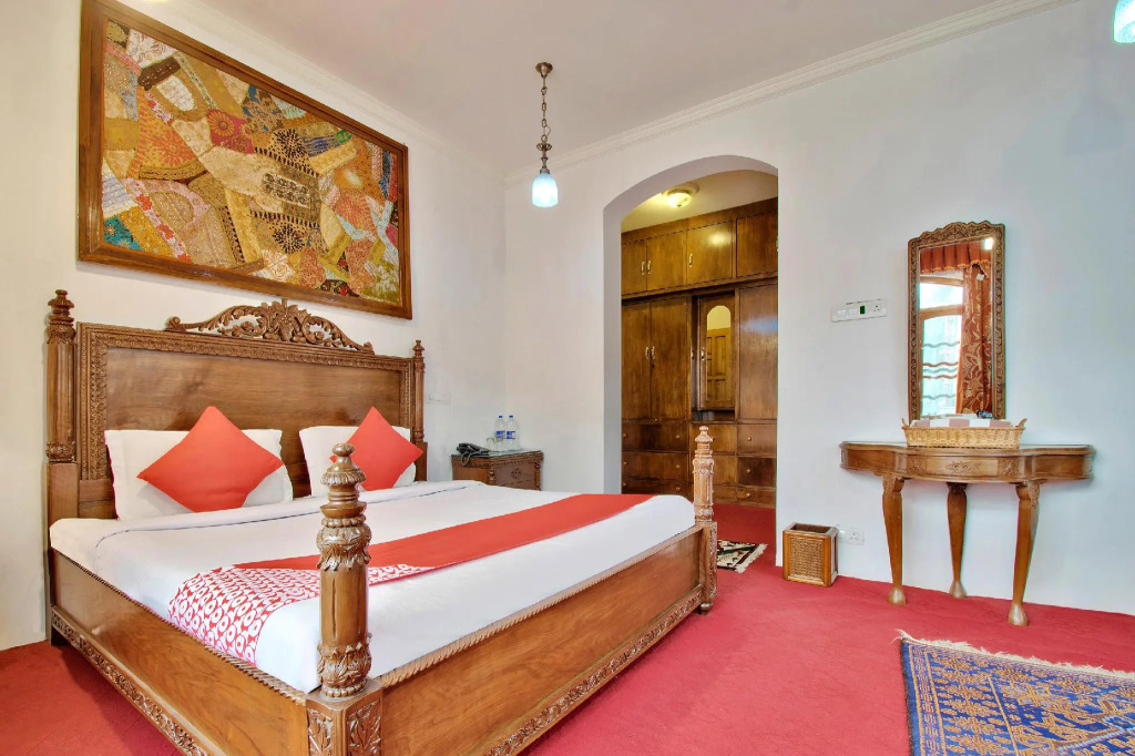 Hotel Ronak Resort