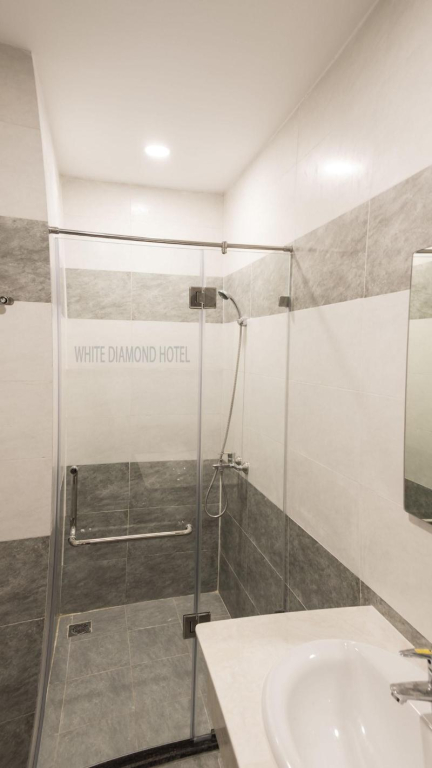 White Diamond Airport Hotel