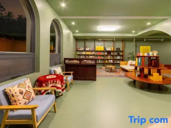 Nanxiang Shushan Homestay (Sanya Nanshan Temple Nanshan North Station Branch)