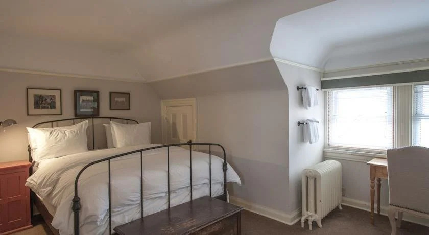 Banting House Inn