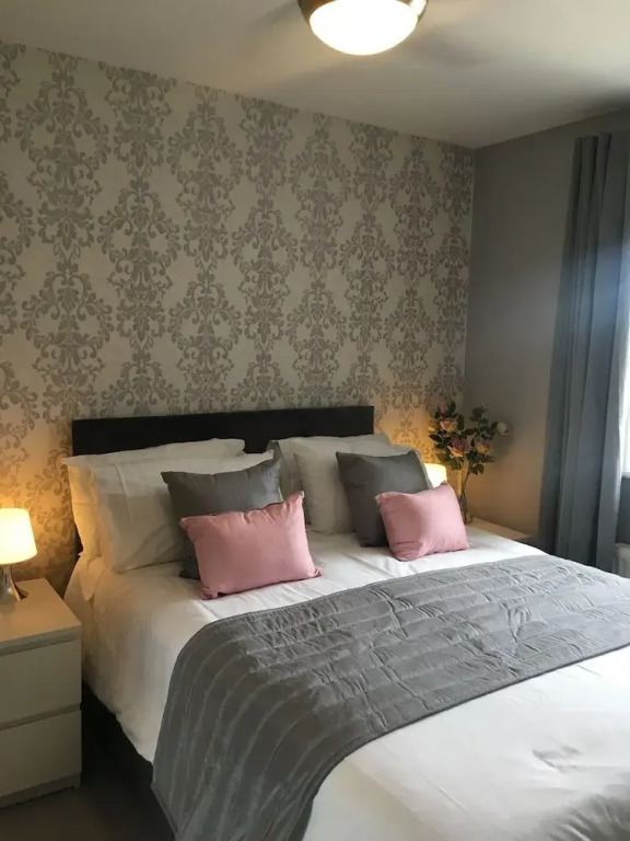Villa Belle Three bedrooms Basildon