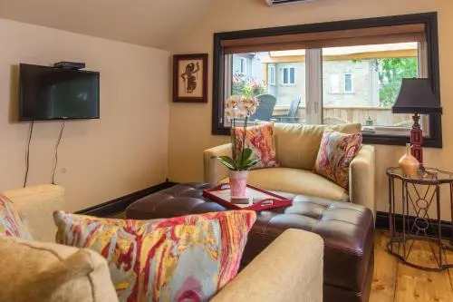 Avery House B&B
