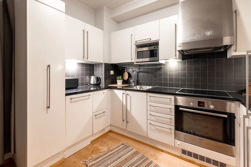 2ndhomes Stylish 1BR Apt w Sauna&Balcony
