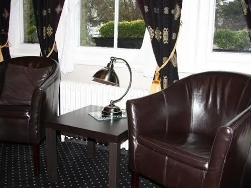 Wood Lodge Hotel