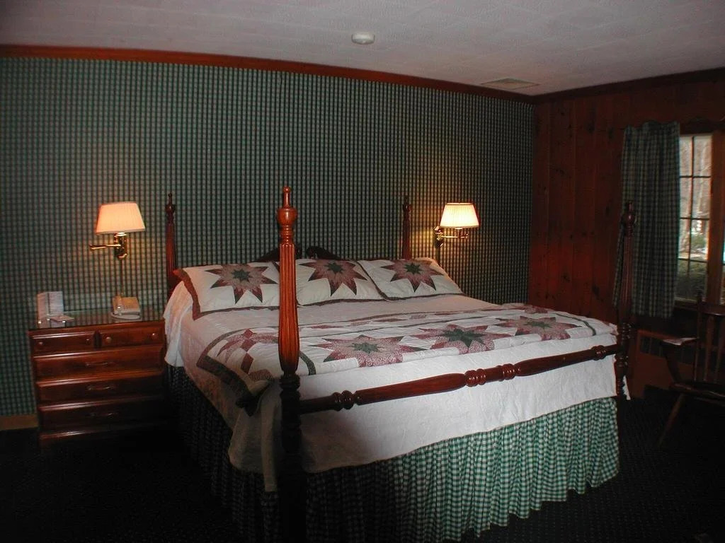 1896 House Inn & Country Lodgings