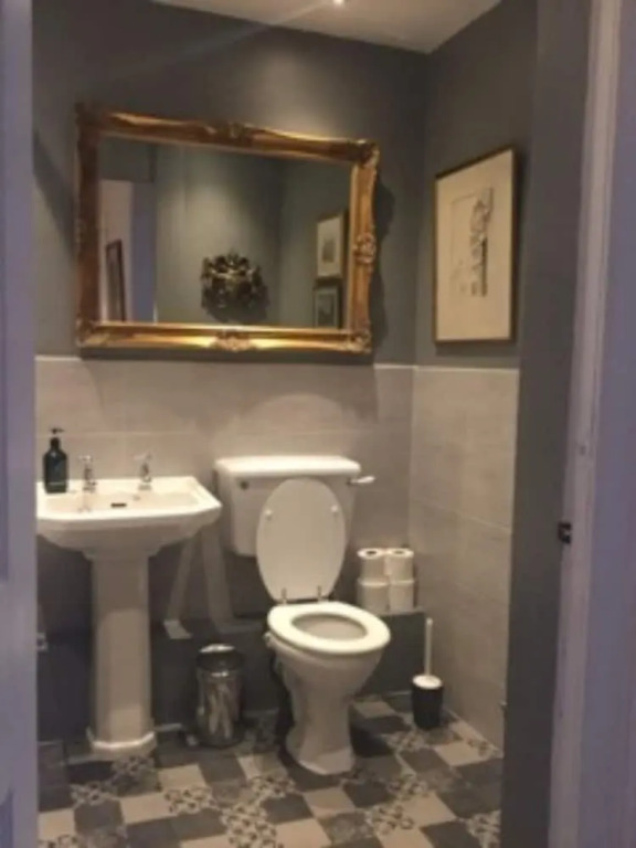 Elegant 2 Bedroom Home in City Centre