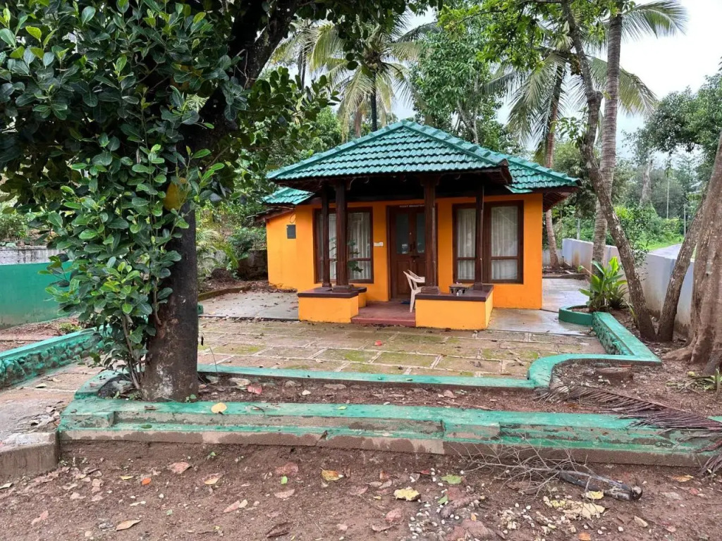 Sherlock Jungle Retreat