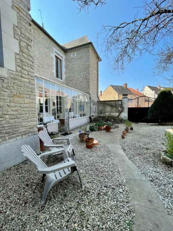 15 Place Voltaire