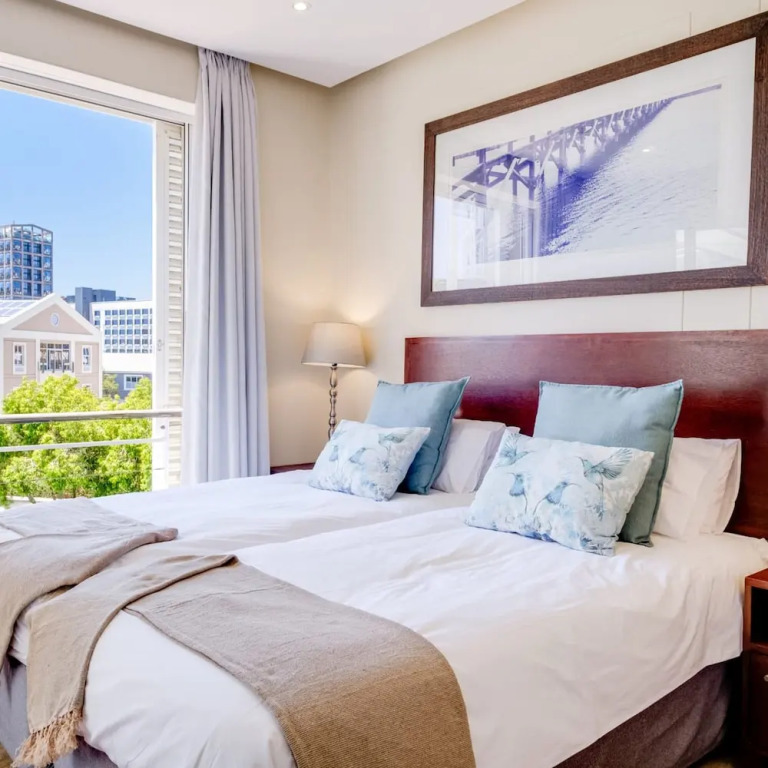 Simplistic Elegance at Altmore 203
