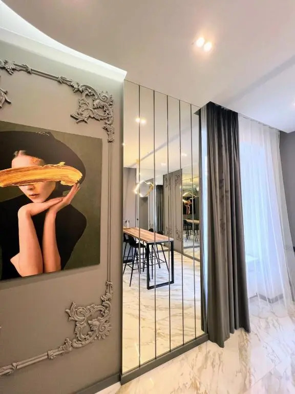 Royal apartment on Gorodotska 33 street