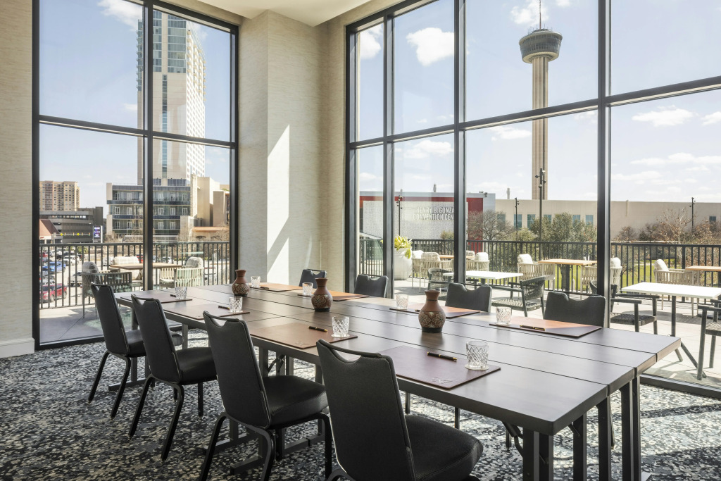 The Monarch San Antonio, Curio Collection By Hilton